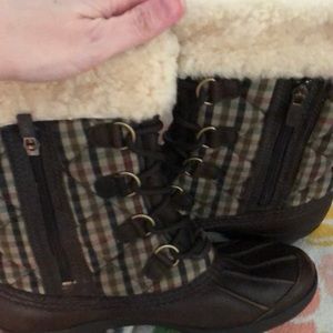 Ugg’s do not wear due to moving to TN.